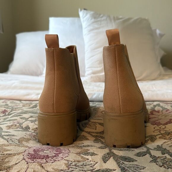 Amazon | Tan Ankle Boots Size 9.5 - Picture 4 of 7